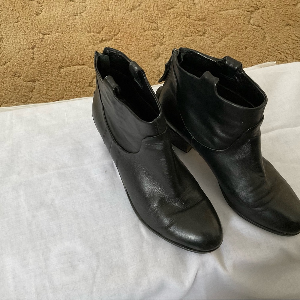 Real soft Turkish leather ankle boots!